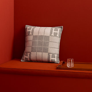Avalon III pillow, small model | Hermès Australia